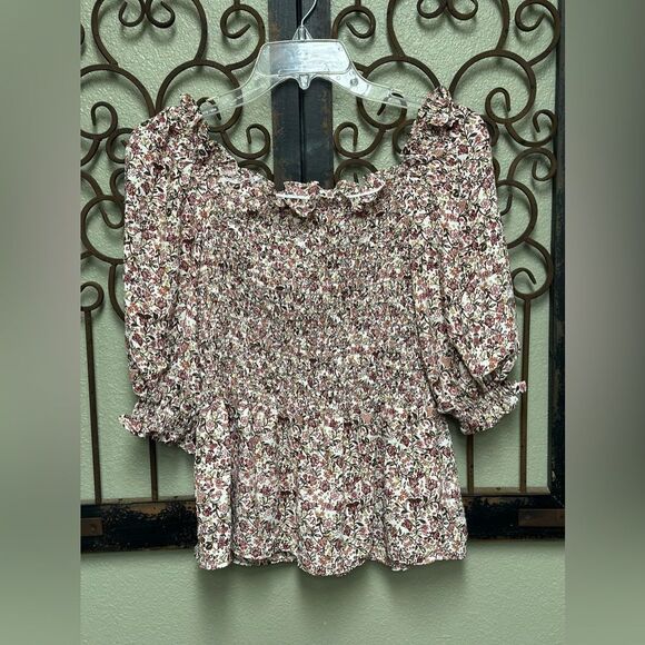 Max Studio floral ruched puff sleeve top - Picture 4 of 7